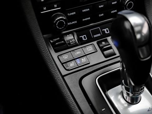 Used 2018 Porsche 911 Carrera 4S image 55