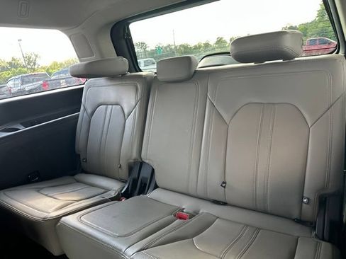 Used 2019 Ford Expedition Limited w/ Equipment Group 301A RWD image 23