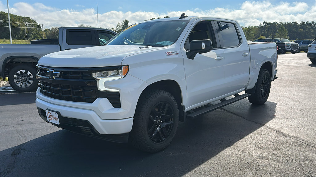Used 2022 Chevrolet Silverado 1500 RST AWD/4WD image 3