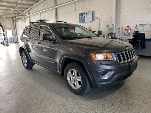 Used 2014 Jeep Grand Cherokee Laredo w/ Quick Order Package 23E image 3