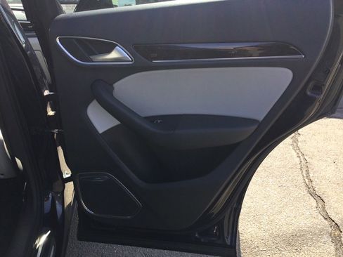 Used 2015 Audi Q3 2.0T Prestige w/ Prestige Package image 21