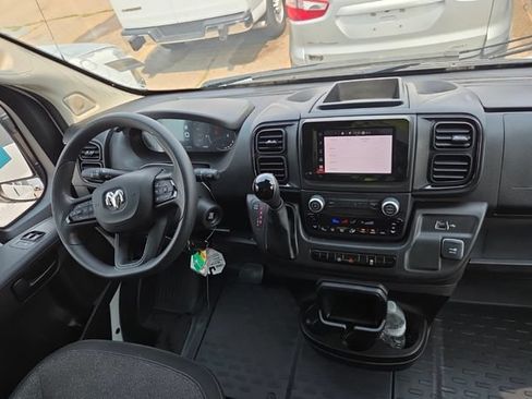 Used 2025 RAM ProMaster 2500 w/ U-Haul Equipment Group FWD image 6