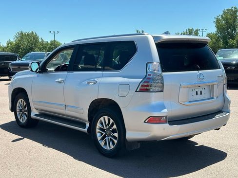 Used 2017 Lexus GX 460 Luxury AWD/4WD image 5