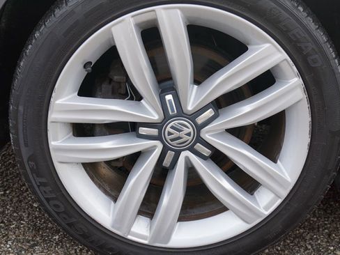 Used 2017 Volkswagen Passat 1.8T SE FWD image 9