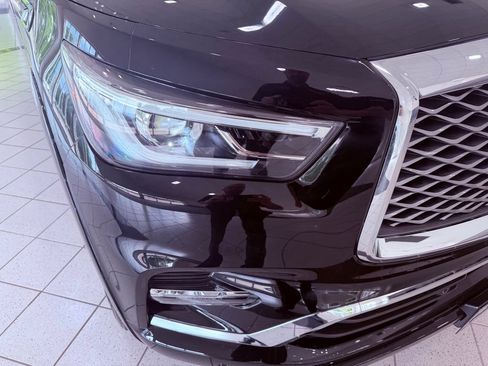 Used 2023 INFINITI QX80 Sensory w/ Cargo Package AWD/4WD image 19