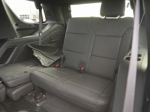 Used 2021 Chevrolet Tahoe LT w/ LT Signature Package image 15