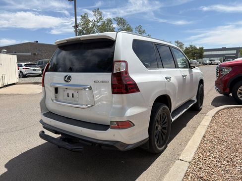 Used 2021 Lexus GX 460 Premium w/ Accessory Package AWD/4WD image 4