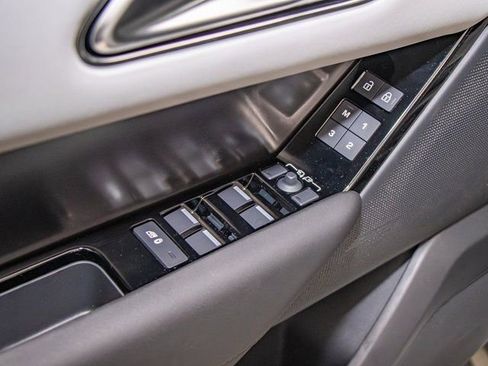 Used 2026 Land Rover Range Rover Velar Dynamic SE image 14