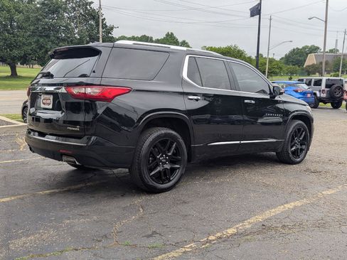 Used 2019 Chevrolet Traverse Premier w/ LPO, Black Accent Package AWD/4WD image 8