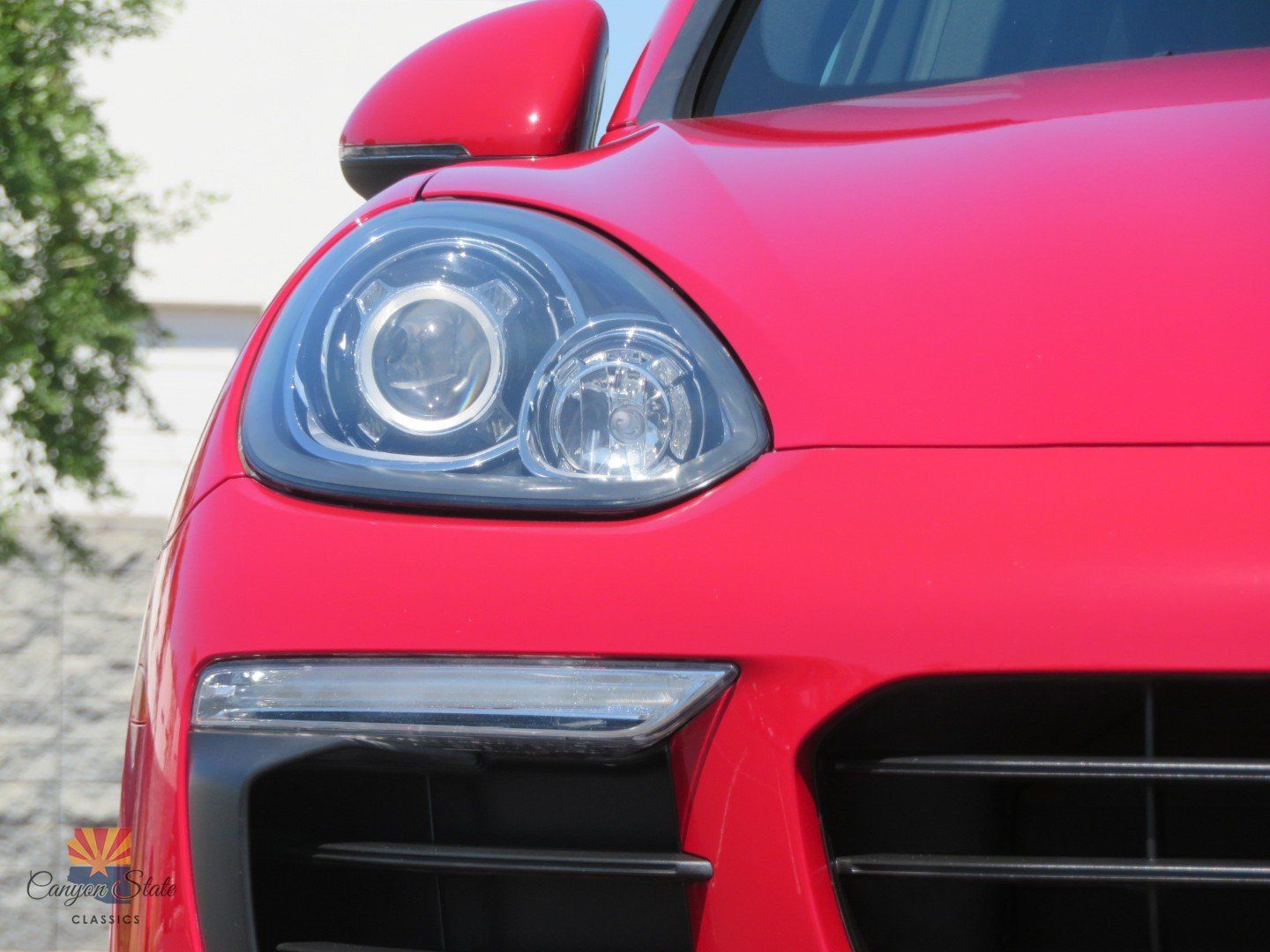 Used 2016 Porsche Cayenne w/ Premium Package AWD/4WD image 39