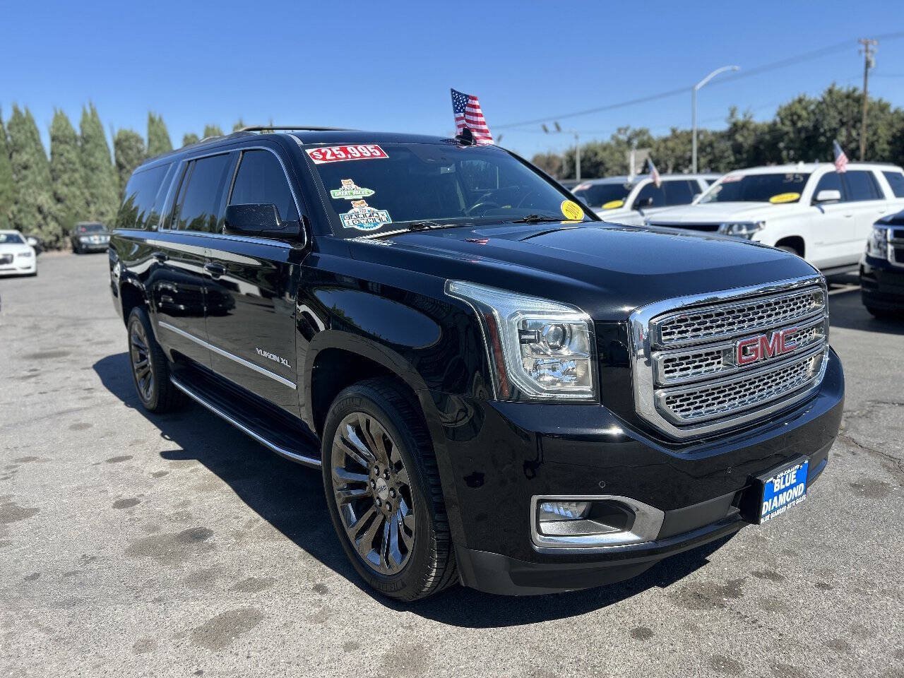 Used 2018 GMC Yukon XL SLT RWD image 1