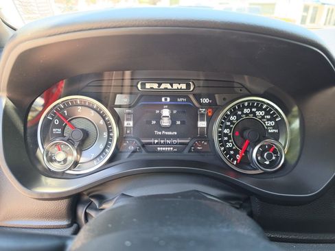 Certified 2024 RAM 1500 Big Horn RWD image 31