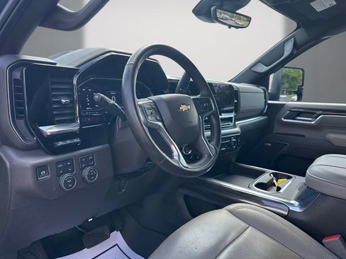 Used 2025 Chevrolet Silverado 2500 LTZ w/ LTZ Premium Package AWD/4WD image 13