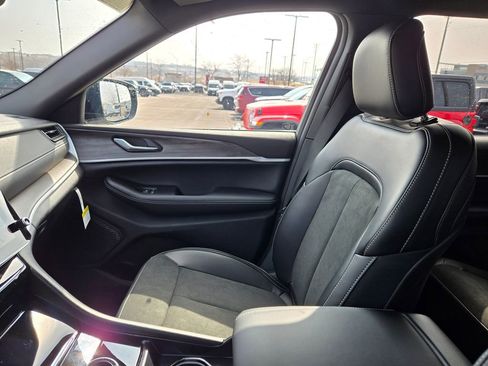 New 2026 Jeep Grand Cherokee L 4WD image 24