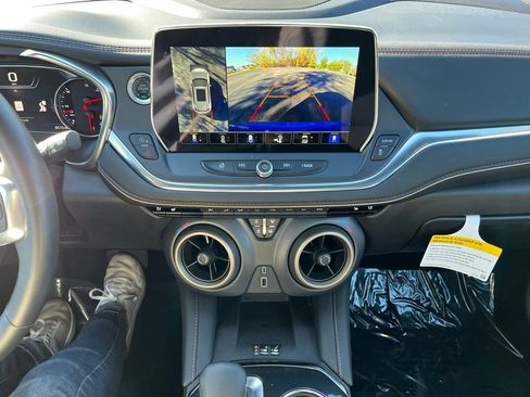 Certified 2025 Chevrolet Blazer Premier w/ Driver Confidence II Package image 15