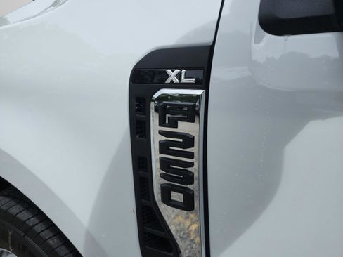 New 2026 Ford F250 XL w/ F-250 >10K GVWR Package image 23