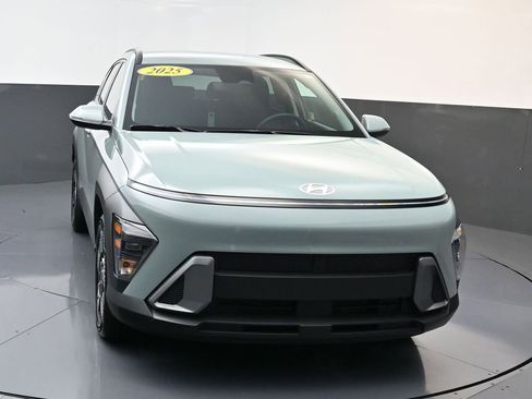 Used 2025 Hyundai Kona SEL image 9