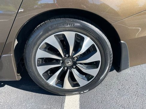 Used 2017 Honda Accord Touring image 42