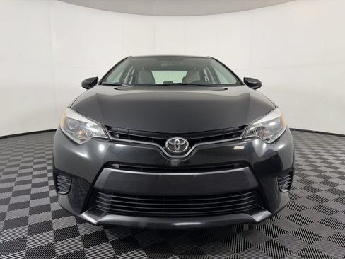 Used 2016 Toyota Corolla LE FWD image 2