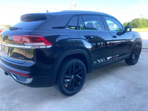 Used 2023 Volkswagen Atlas Cross Sport SE w/ Black Wheel Package AWD/4WD image 7