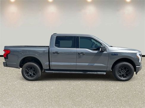 New 2025 Ford F150 Lightning XLT image 4