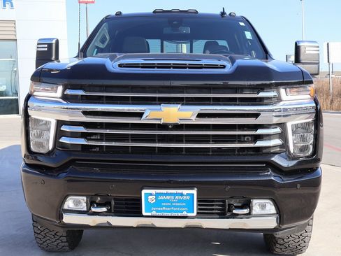 Used 2022 Chevrolet Silverado 3500 High Country w/ Safety Package II image 7