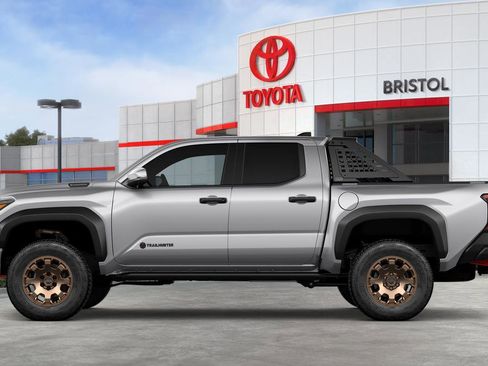 New 2025 Toyota Tacoma Trailhunter image 16