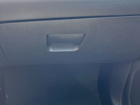 Used 2022 Chevrolet Equinox LT w/ Driver Convenience Package image 19