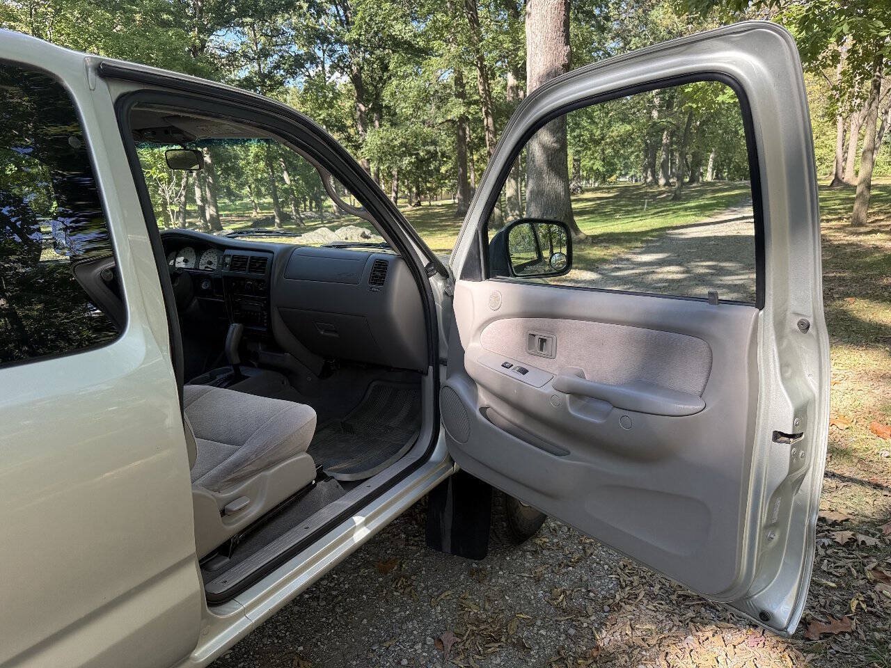 Used 2003 Toyota Tacoma PreRunner w/ SR5 Pkg RWD image 65