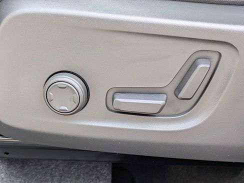 New 2026 Volvo XC40 B5 Ultra w/ Protection Package Premier image 21