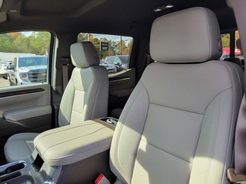 New 2026 GMC Sierra 1500 SLT image 12
