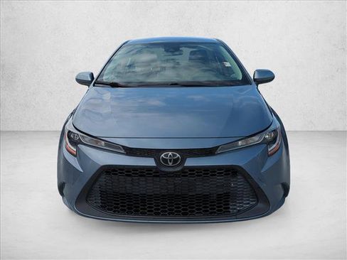 Certified 2021 Toyota Corolla LE image 2
