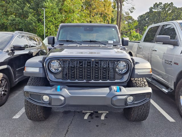 Used 2024 Jeep Wrangler Unlimited AWD/4WD image 2