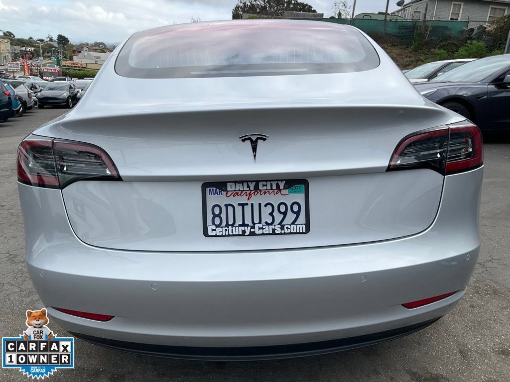 Used 2018 Tesla Model 3 Long Range RWD image 4
