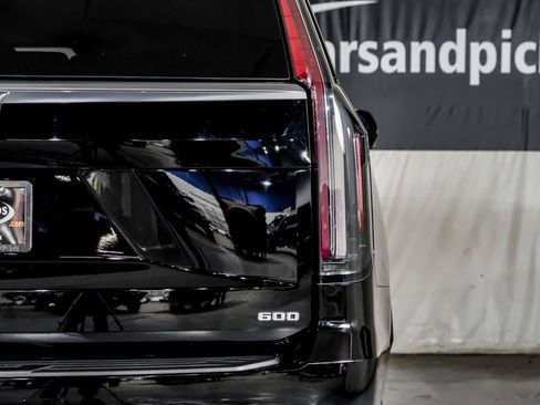 Used 2021 Cadillac Escalade Luxury RWD image 40