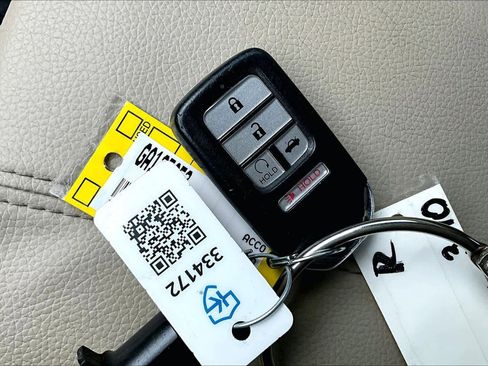 Used 2016 Honda Accord EX image 14