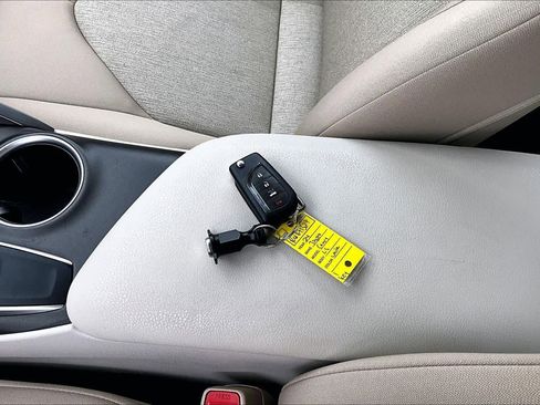 Used 2024 Toyota Camry LE FWD image 23