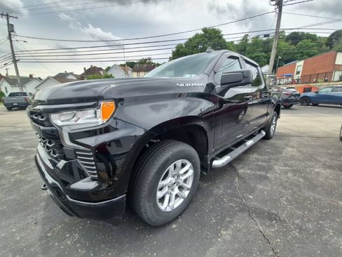 Used 2022 Chevrolet Silverado 1500 RST AWD/4WD image 3