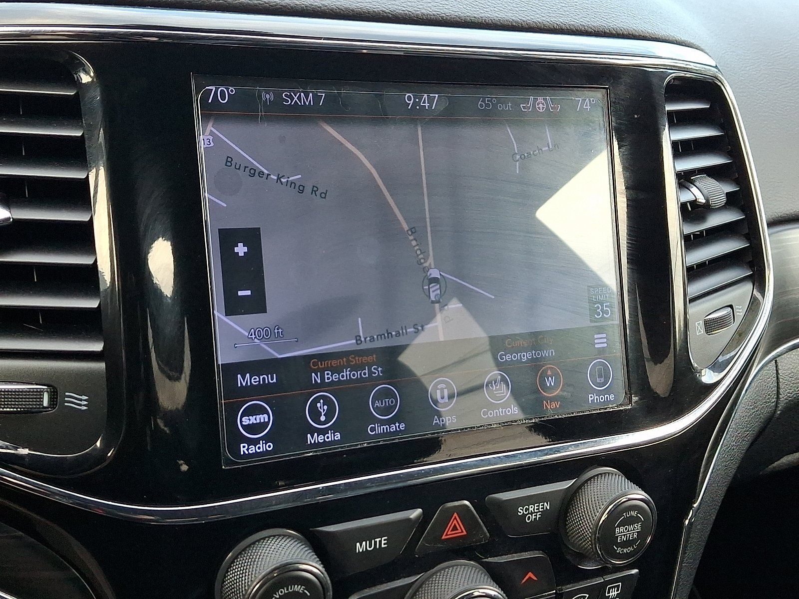 Used 2019 Jeep Grand Cherokee Limited AWD/4WD image 17