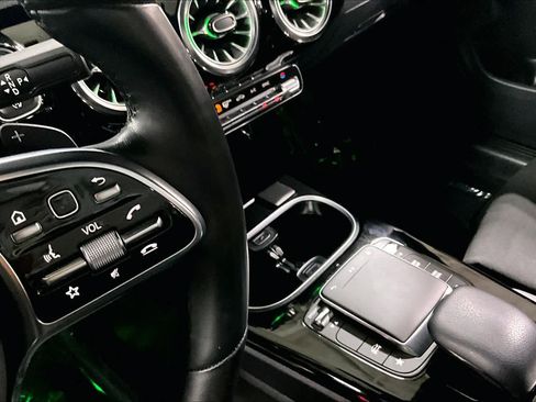 Used 2023 Mercedes-Benz CLA 250 4MATIC image 17