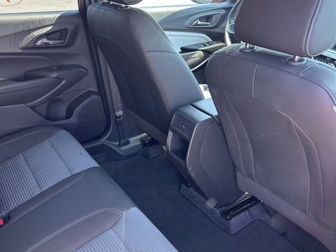 Used 2025 Chevrolet Trax LT w/ LT Convenience Package FWD image 15