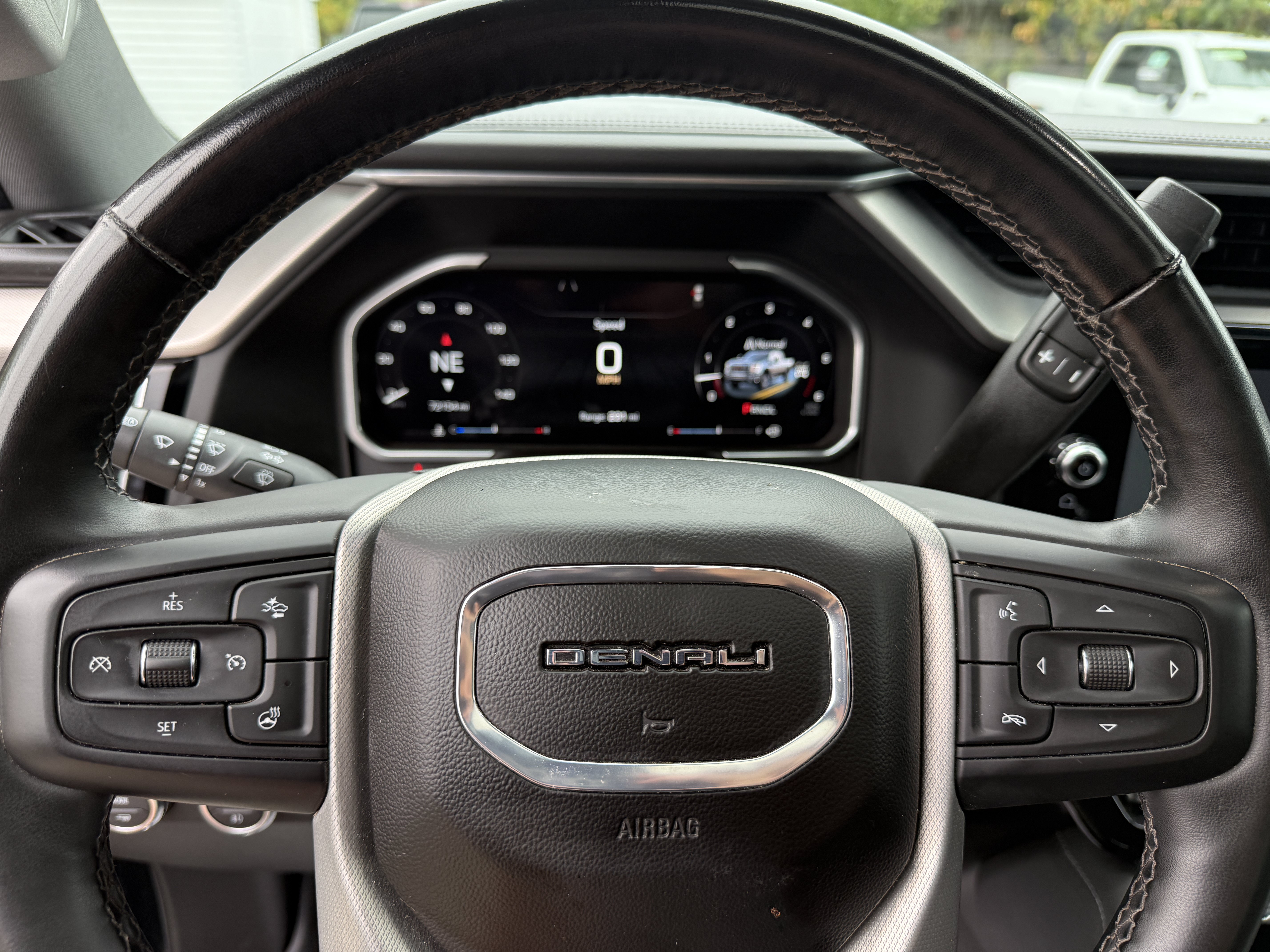 Used 2024 GMC Sierra 2500 Denali w/ Denali Reserve Package AWD/4WD image 29