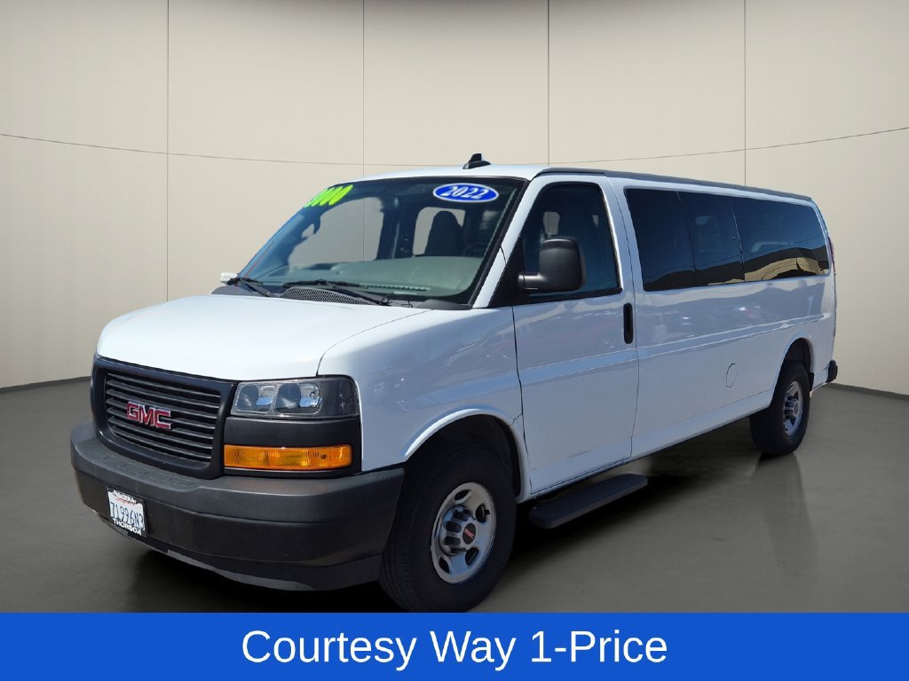 Used 2022 GMC Savana 3500 LS RWD image 4