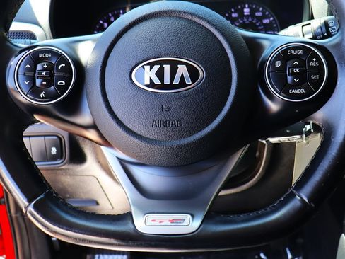 Used 2020 Kia Soul GT-Line FWD image 55