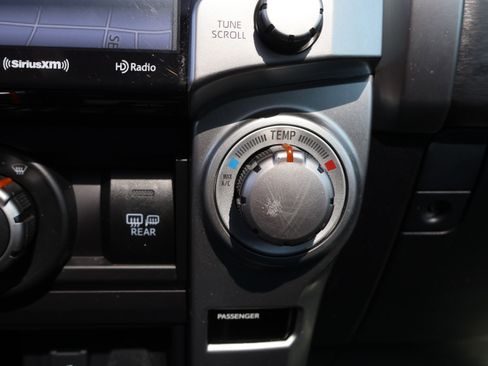 Used 2020 Toyota 4Runner SR5 Premium w/ Moonroof Package image 32