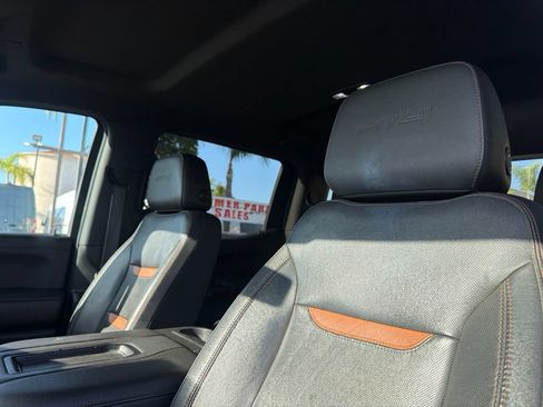 Used 2019 GMC Sierra 1500 AT4 w/ AT4 Premium Package AWD/4WD image 12