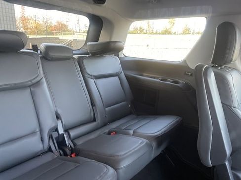 New 2025 Ford Expedition Active image 66