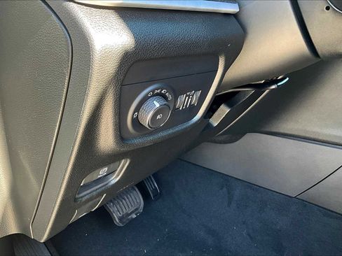 New 2025 Jeep Grand Cherokee L Limited w/ Black Appearance Package image 18