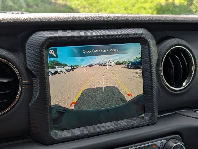 Used 2022 Jeep Gladiator Overland AWD/4WD image 20