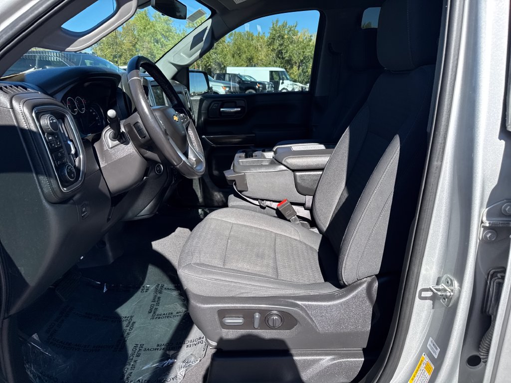 Used 2021 Chevrolet Silverado 1500 LT AWD/4WD image 9
